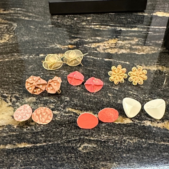 Source Unknown Jewelry - Elegant Gold and Red Earring Set